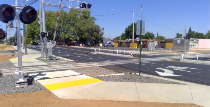 alt="Lincoln Blvd and 1st Street"